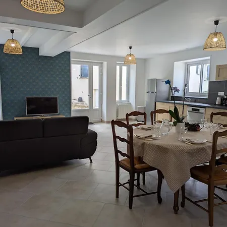 Летний дом Charentais Renove Au Calme Avec Parking Et Jardin Privatif - Fr-1-653-281 *
