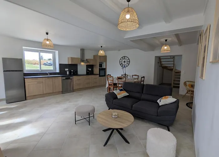 Vakantiehuis Charentais Renove Au Calme Avec Parking Et Jardin Privatif - Fr-1-653-281